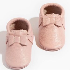 Freshly Picked Blush Bow Moccasins